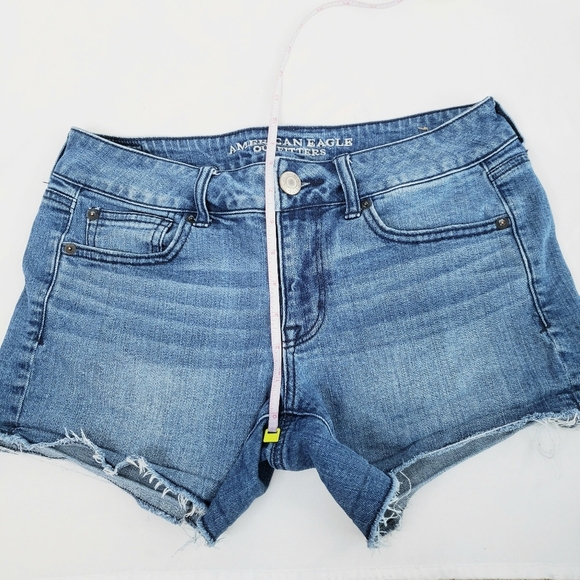 *Last Chance* AEO American Eagle Shortie Jean Shorts Cutoff Frayed Denim Size 8 - Picture 4 of 8
